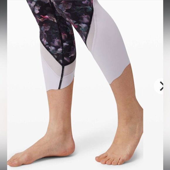Lululemon Wunder Under Crop High-Rise *Roll Down Scallop Full-On Luxtreme 23" - Picture 3 of 13